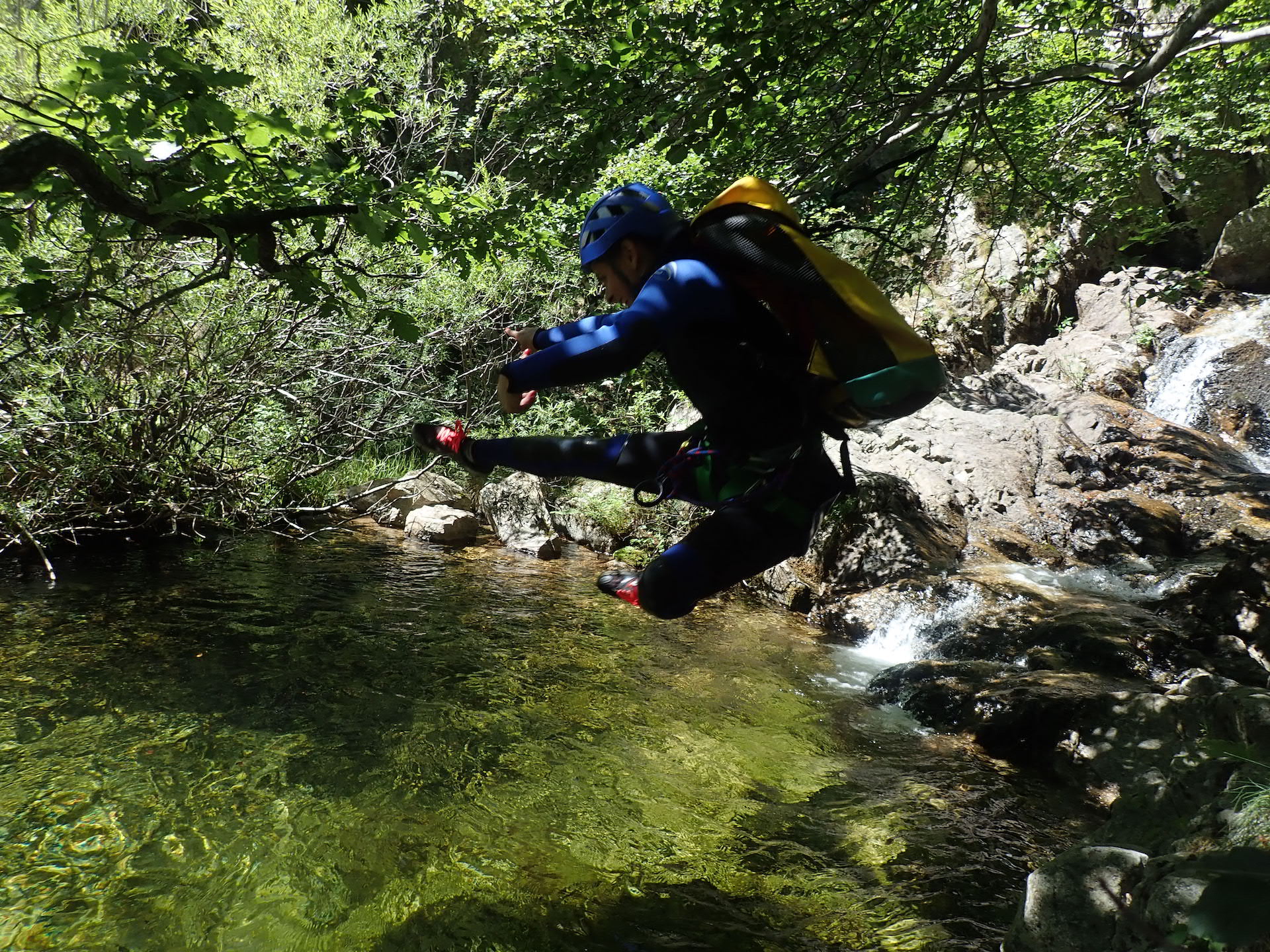 Canyoning Cévennes, des sauts dans l'eau limpide !