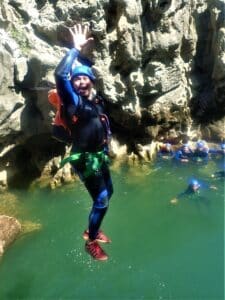 Comment s'habiller pour le canyoning dans l'Hérault
