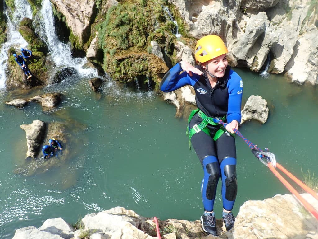 Activités découverte nature dans l'Hérault, le rappel final du canyon du diable