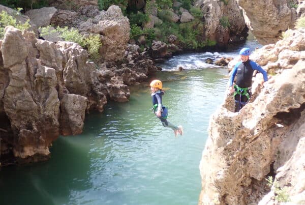 Canyoning pour débutant dans les gorges de l'Hérault proche de Montpellier